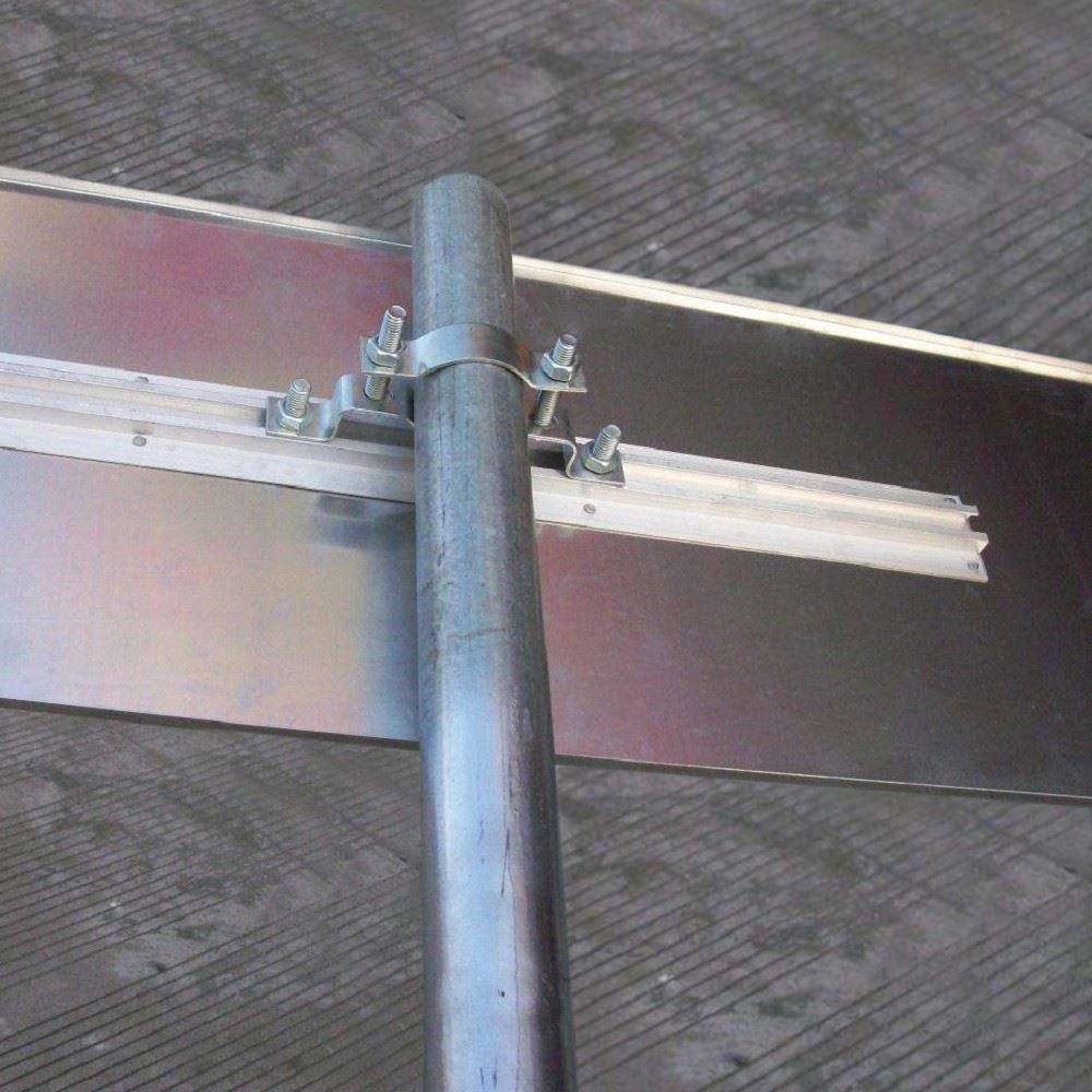 sign post mounting clamp.jpg sign post mounting clamp.jpg